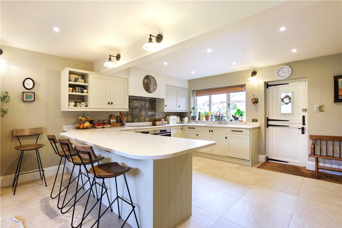 5 bedroom house, The Street, Marden SN10 - Sold STC