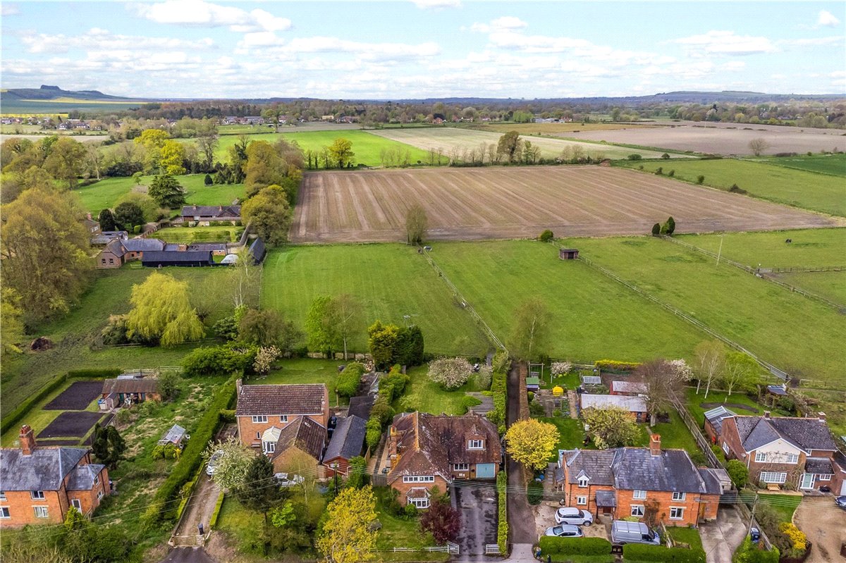 5 bedroom house, The Street, Marden SN10 - Sold STC