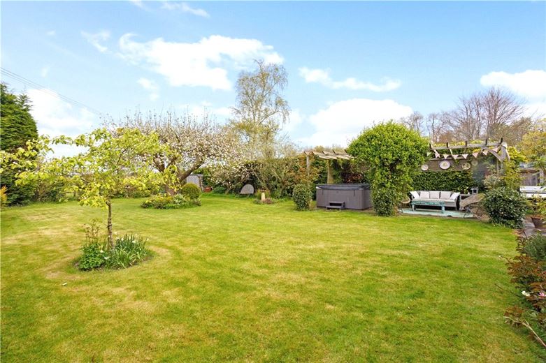 5 bedroom house, The Street, Marden SN10 - Sold STC