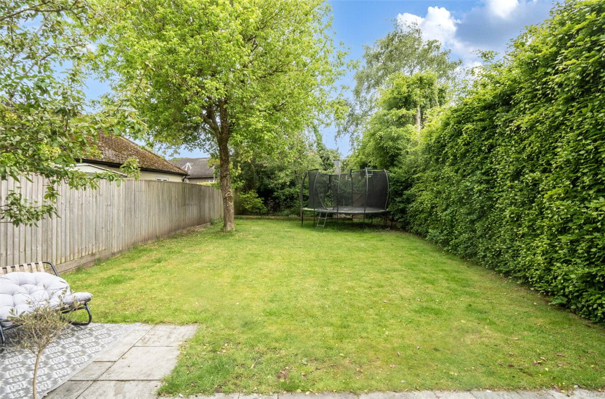 4 bedroom house, Elcot Lane, Marlborough SN8 - Available