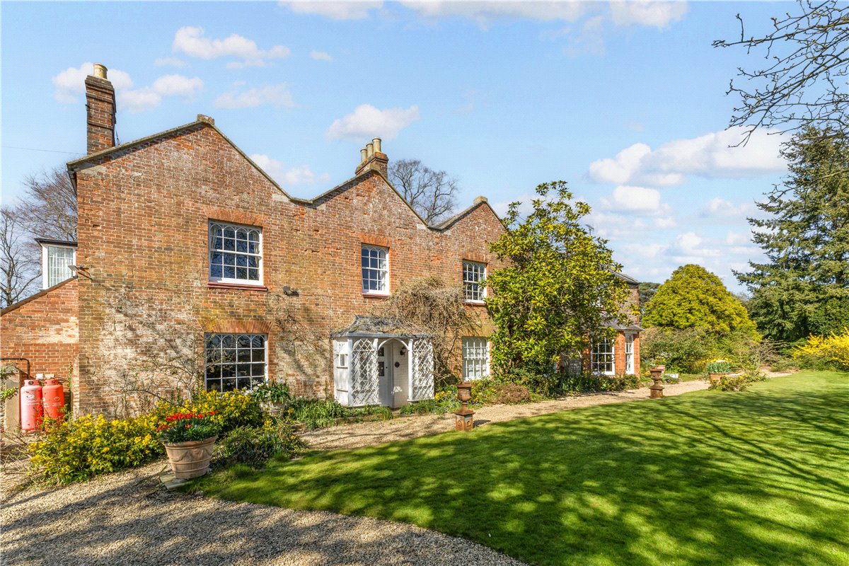 6 bedroom house, Westbrook, Bromham SN15 - Available