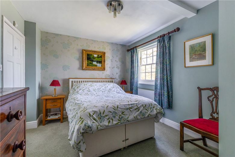 6 bedroom house, Westbrook, Bromham SN15 - Available