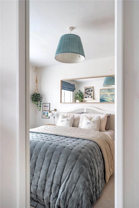 4 bedroom house, Ducks Meadow, Marlborough SN8 - Available