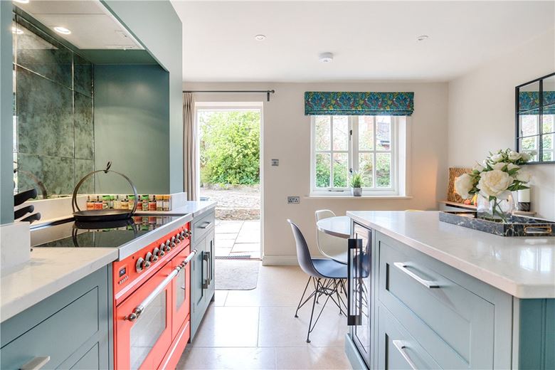 2 bedroom house, Castle Street, Aldbourne SN8 - Available