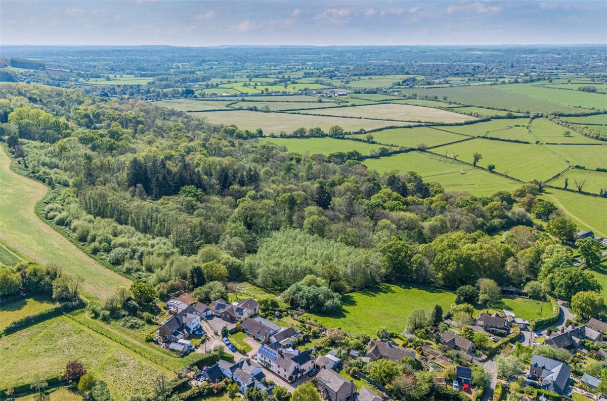 5 bedroom house, Studley Corner, Studley SN11 - Sold STC