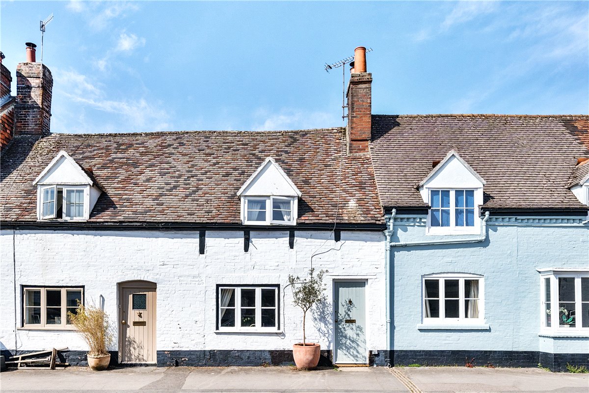 2 bedroom cottage, St. Martins, Marlborough SN8 - Sold STC