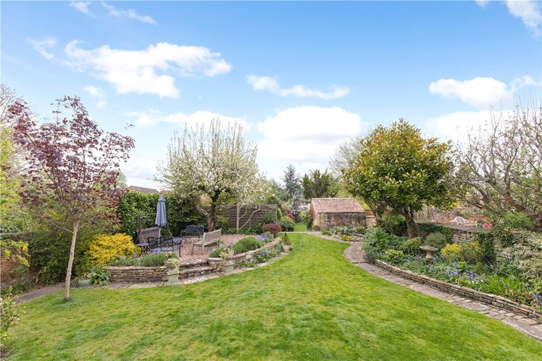 6 bedroom house, The Green, Calne SN11 - Sold