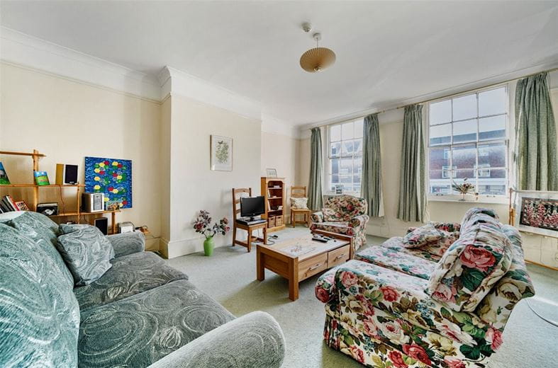 1 bedroom flat, High Street, Marlborough SN8 - Sold STC
