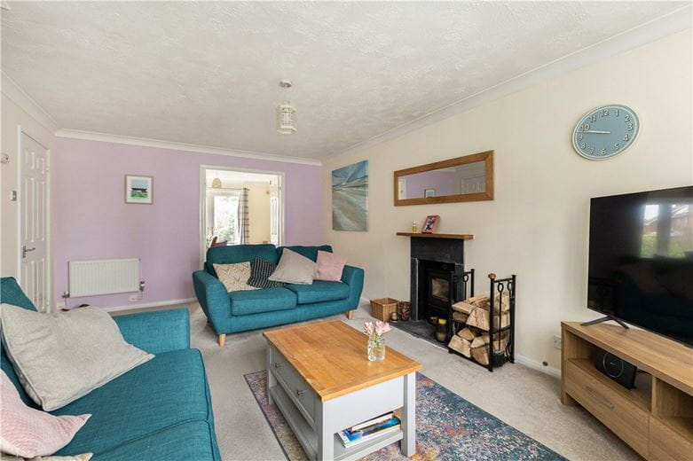 4 bedroom house, Davies Close, Marlborough SN8 - Available