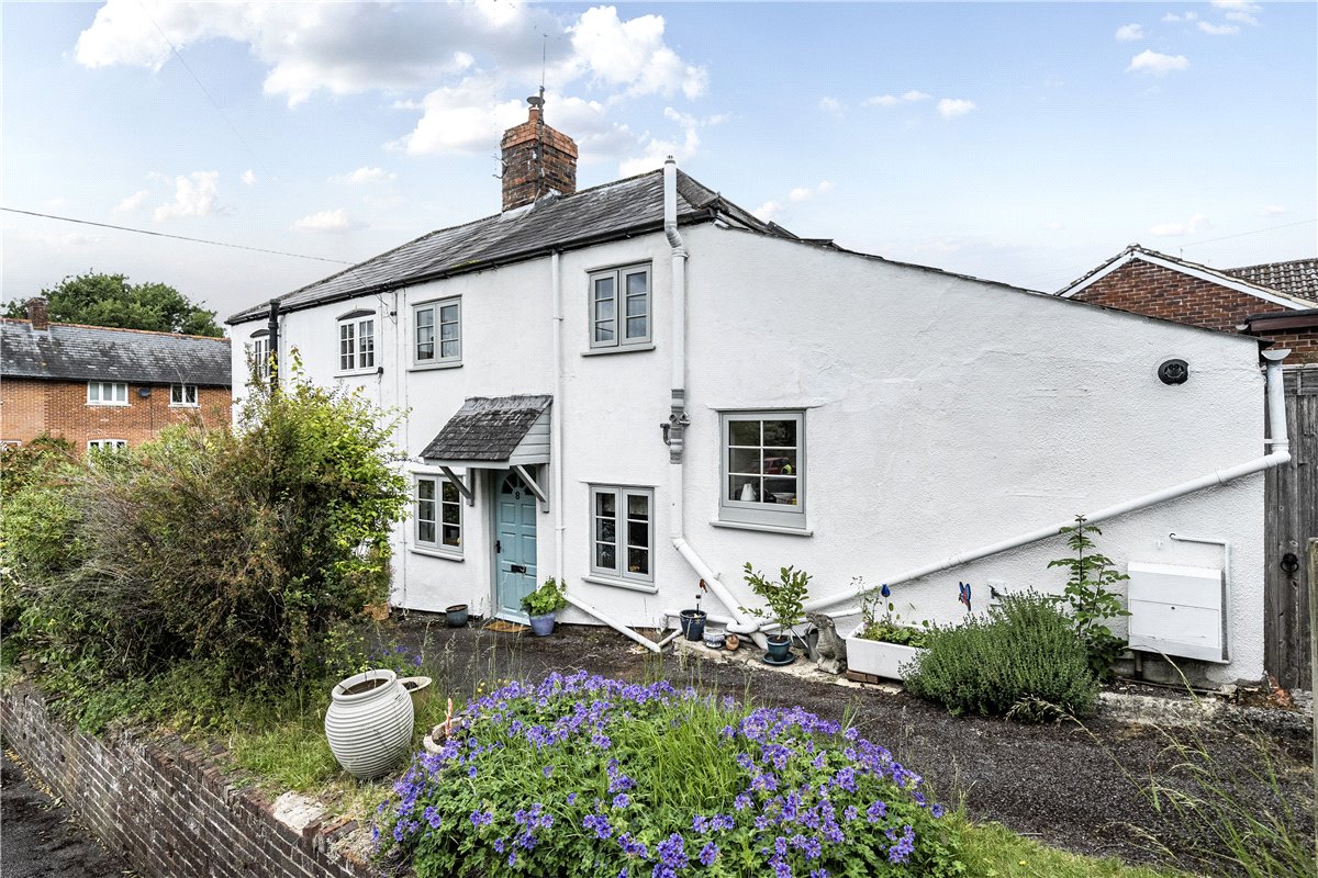 2 bedroom house, High Street, Manton SN8 - Available