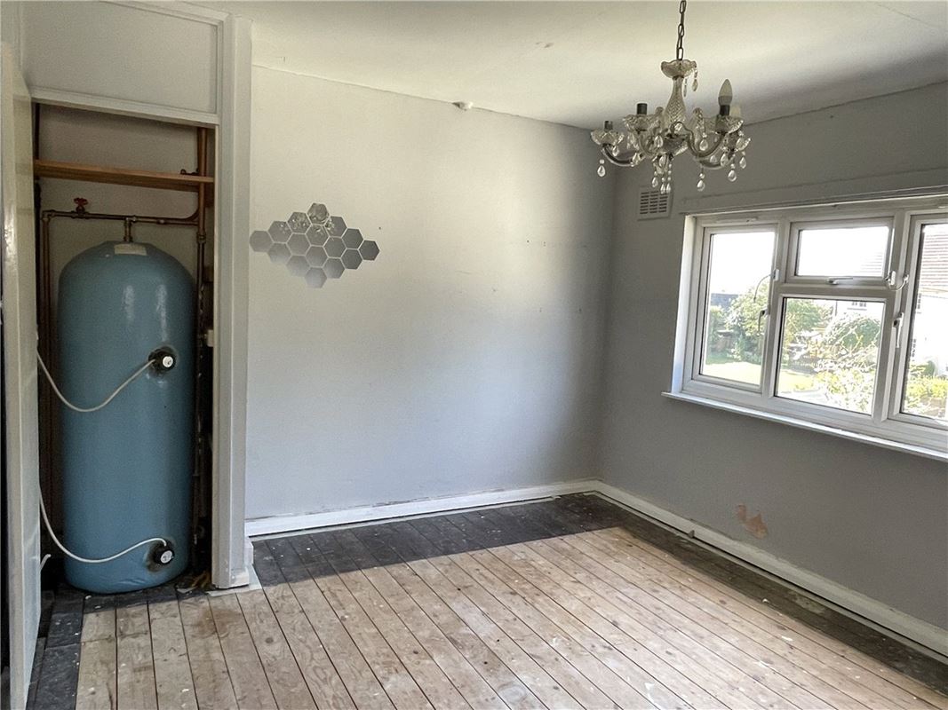 3 bedroom house, Bondfields, Woodborough SN9 - Sold STC