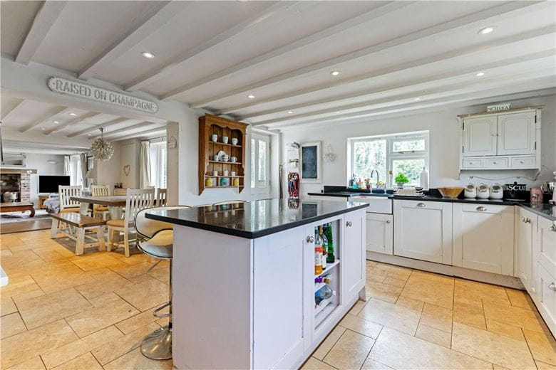 4 bedroom house, Knowle, Pewsey SN9 - Available