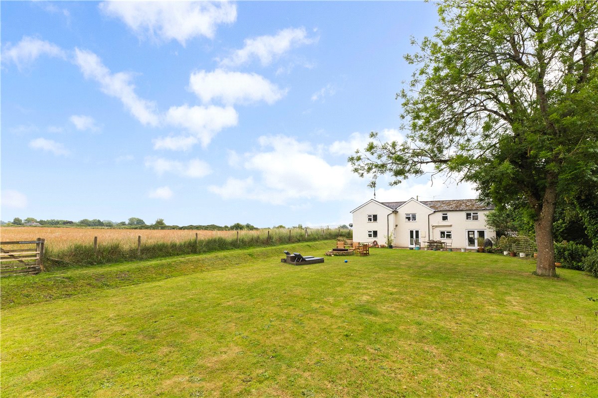 4 bedroom house, Knowle, Pewsey SN9 - Available