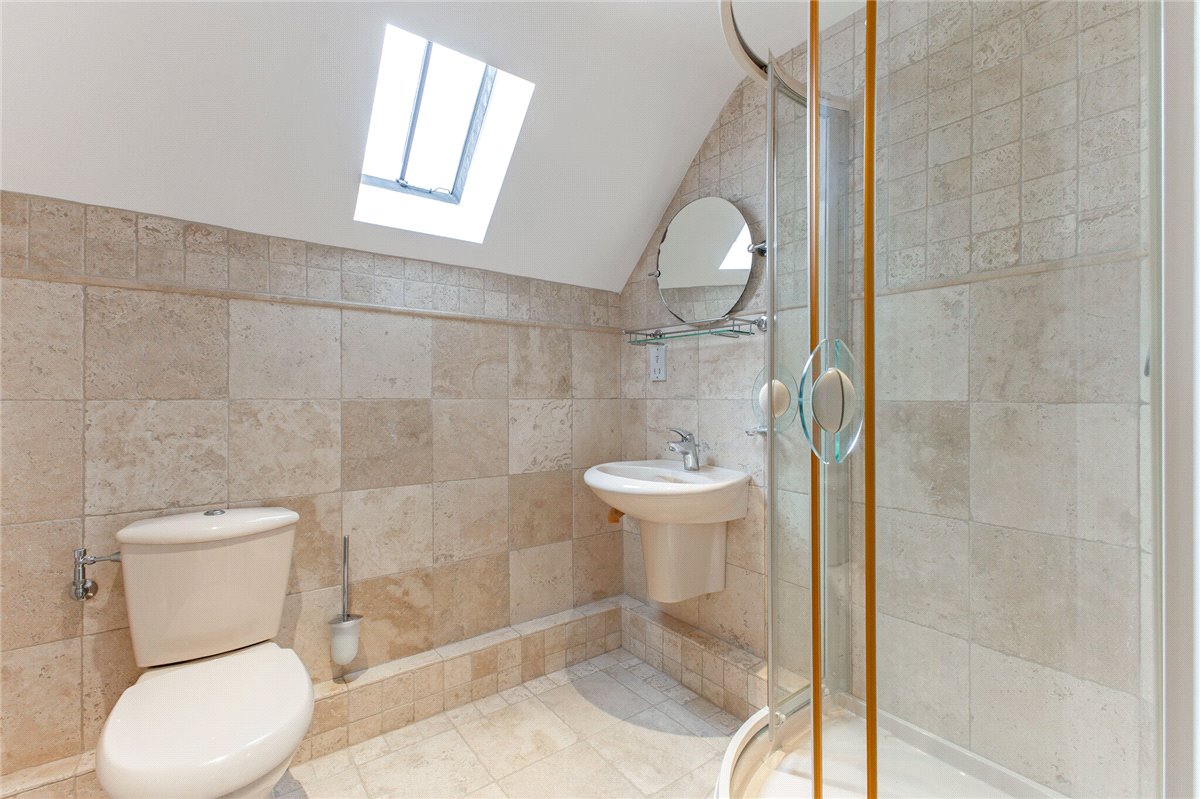 4 bedroom house, Broome Manor Lane, Swindon SN3 - Sold STC