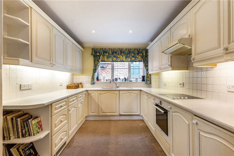 3 bedroom house, Back Lane, Marlborough SN8 - Available