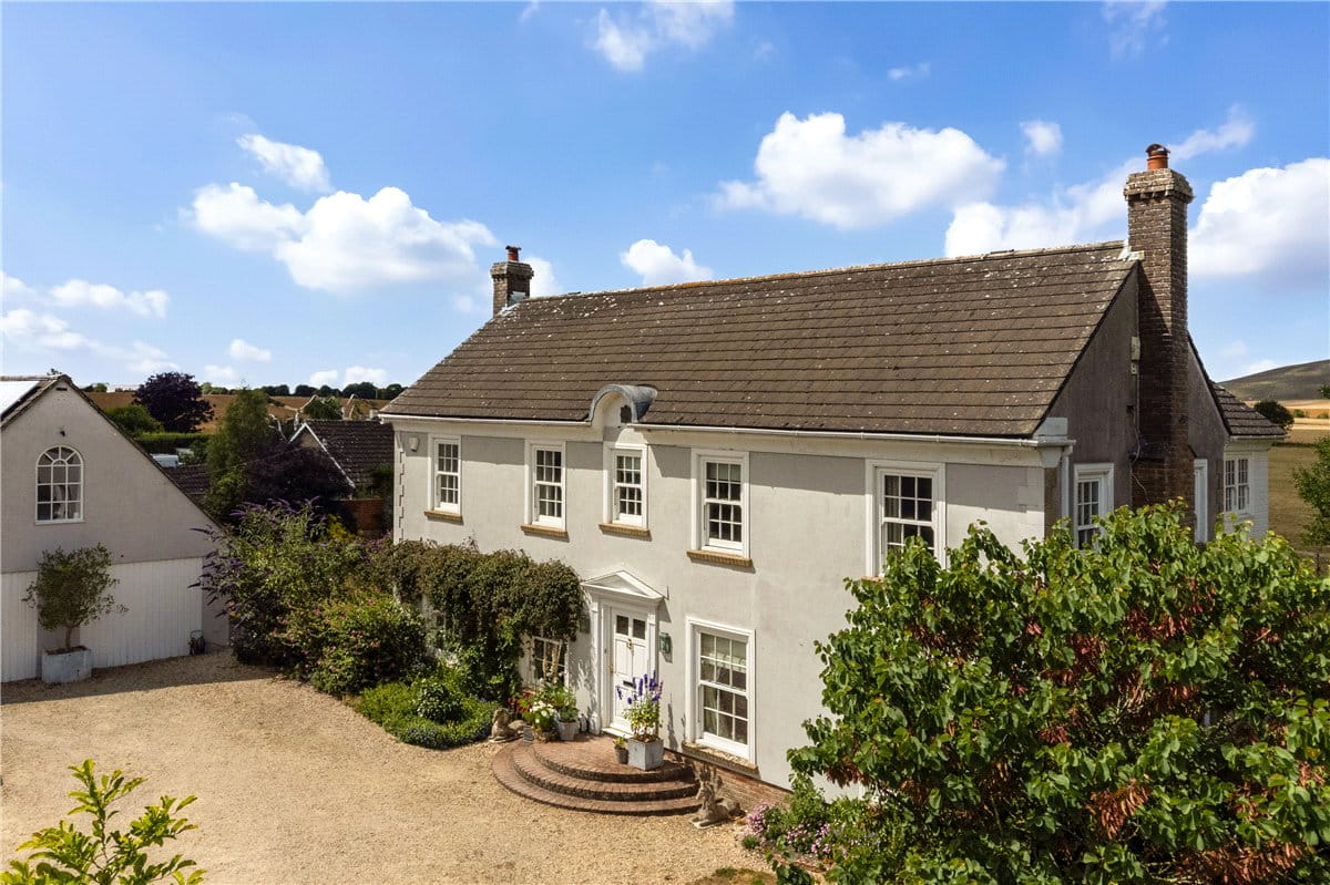 5 bedroom house, Honeystreet, Pewsey SN9 - Available