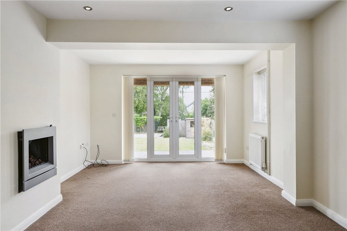 3 bedroom bungalow, West Manton, Manton SN8 - Available