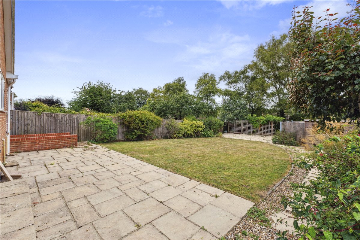 3 bedroom bungalow, West Manton, Manton SN8 - Available