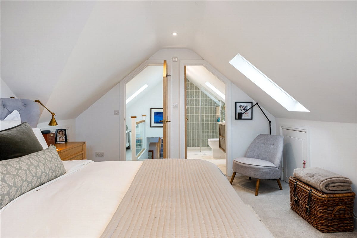 4 bedroom house, Blowhorn Street, Marlborough SN8 - Available