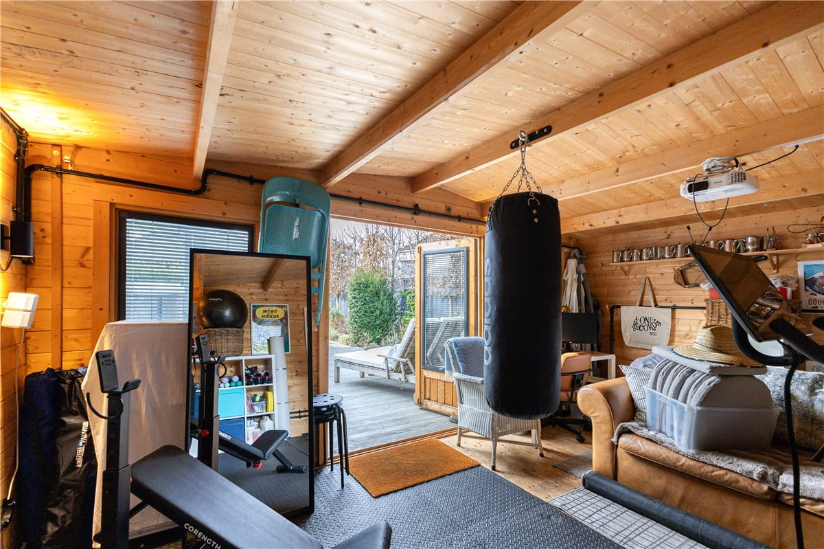 4 bedroom house, Blowhorn Street, Marlborough SN8 - Available