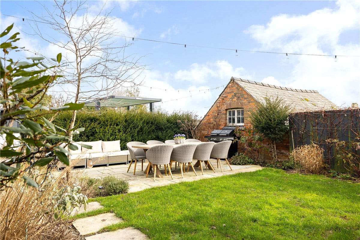 4 bedroom house, Blowhorn Street, Marlborough SN8 - Available