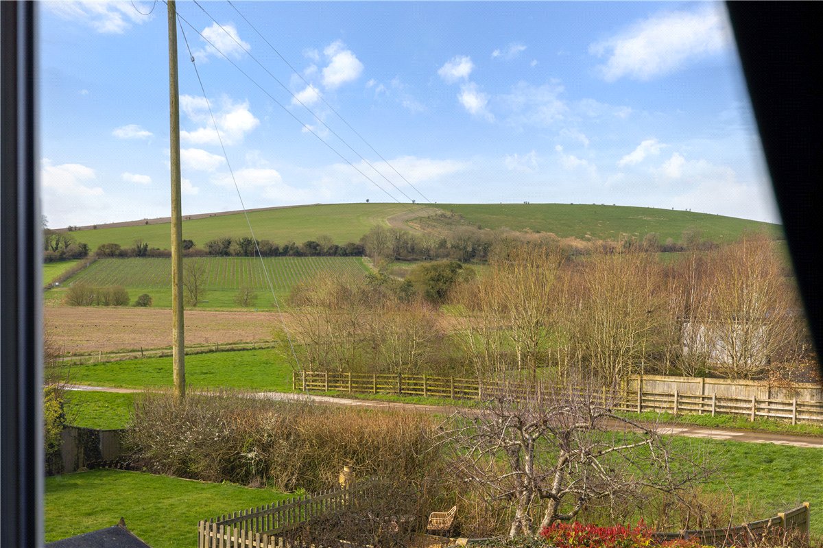 4 bedroom house, Ogbourne St. George, Marlborough SN8 - Available