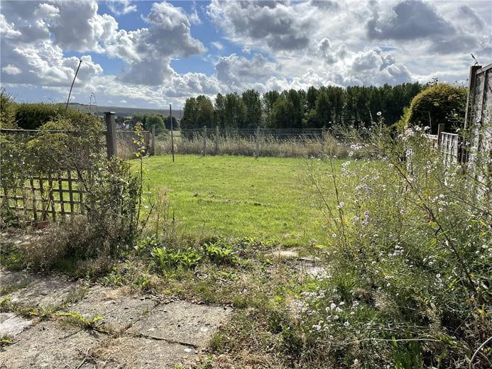 2 bedroom bungalow, Broadfields, Pewsey SN9 - Available