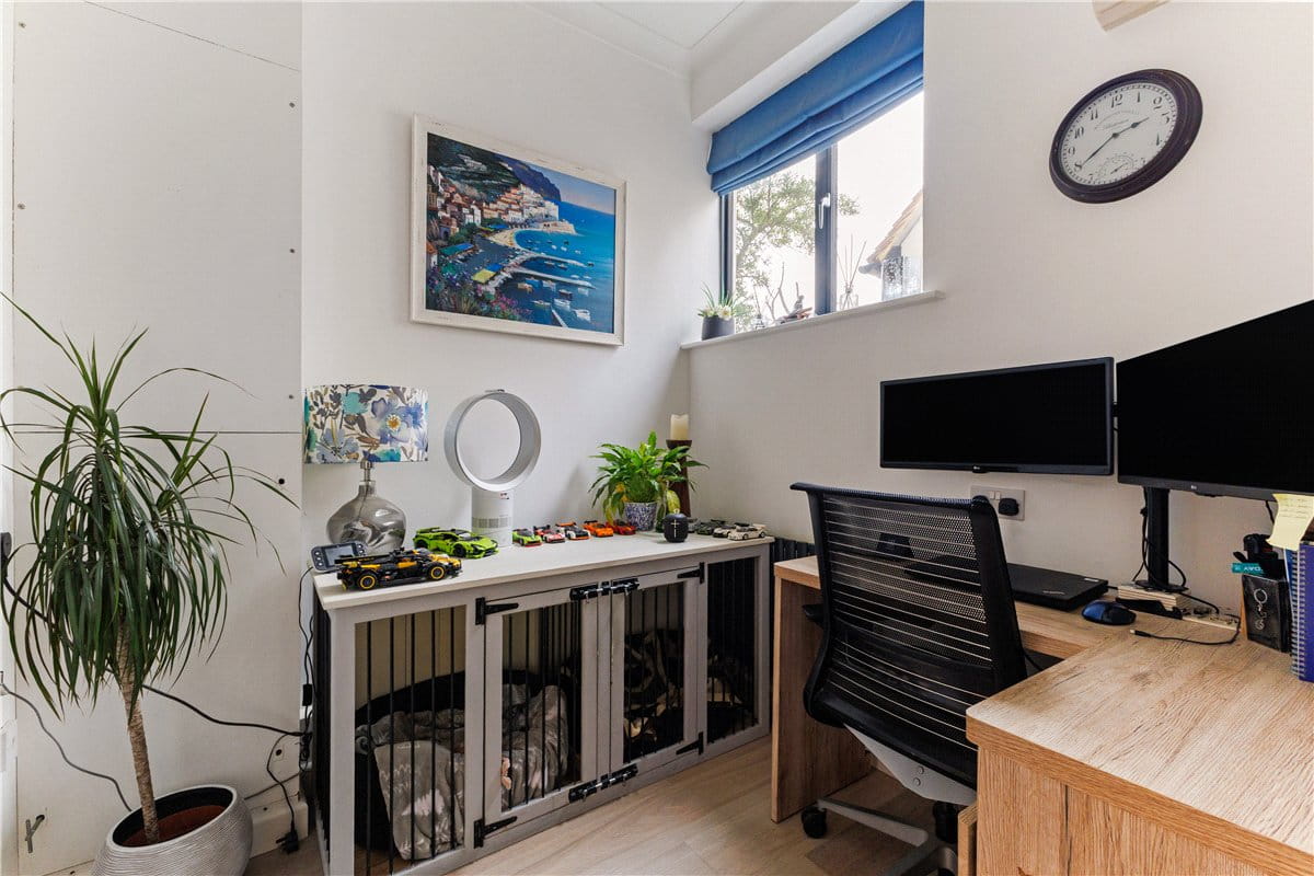 4 bedroom house, Russley Park, Baydon SN8 - Available