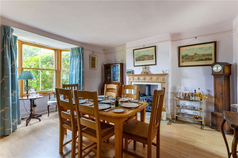 4 bedroom house, Salisbury Road, Marlborough SN8 - Available