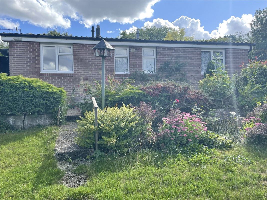 2 bedroom bungalow, Manton Close, Manton SN8 - Available