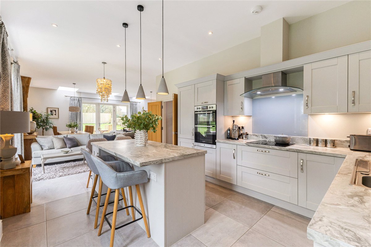 3 bedroom house, Old Dairy Lane, Winterbourne Monkton SN4 - Available