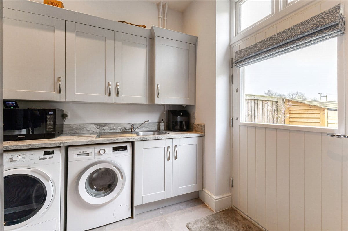 3 bedroom house, Old Dairy Lane, Winterbourne Monkton SN4 - Available