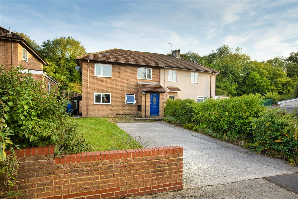 3 bedroom house, Five Stiles Road, Marlborough SN8 - Available