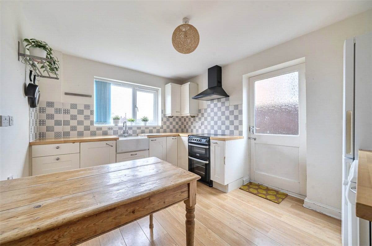 3 bedroom house, Five Stiles Road, Marlborough SN8 - Available