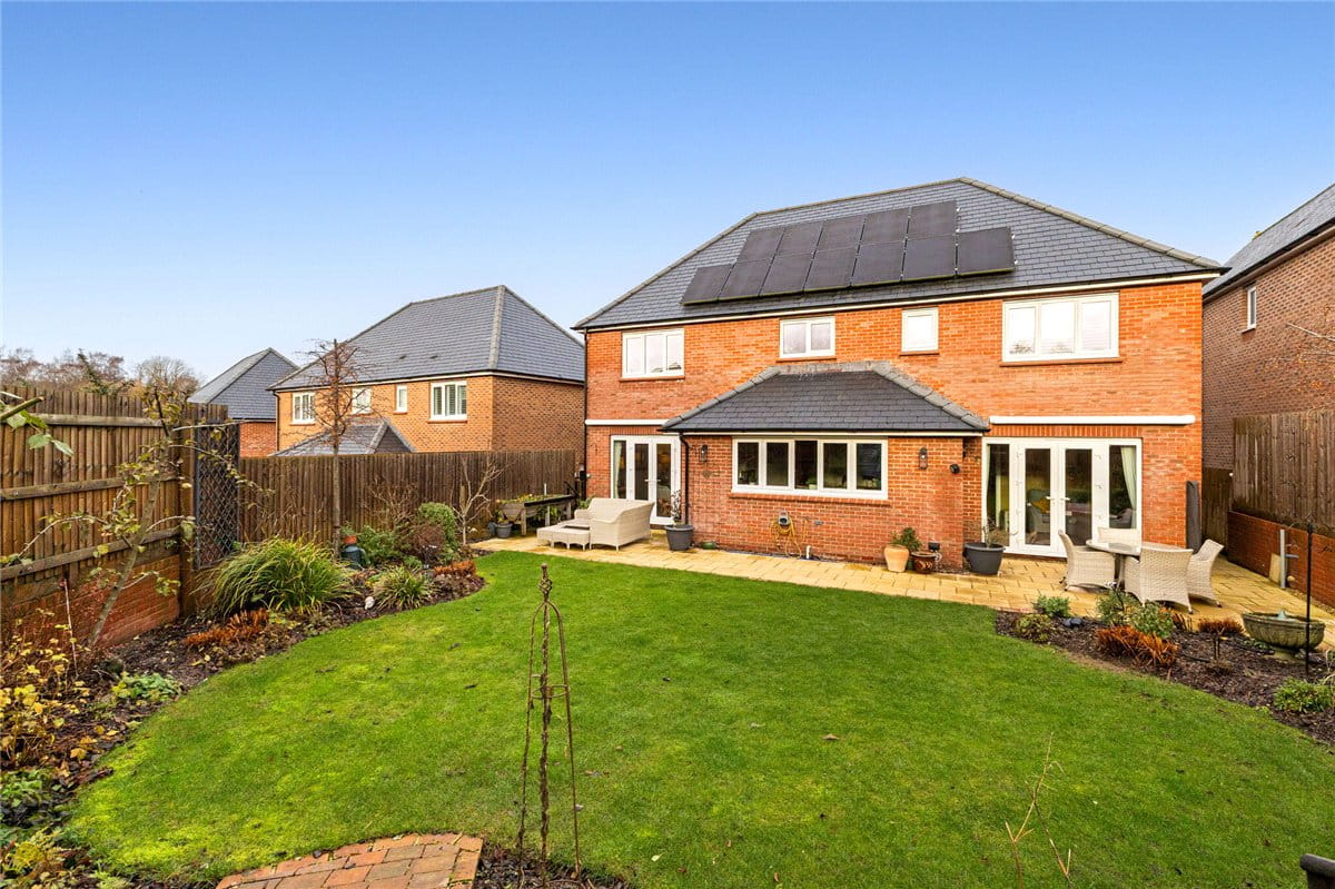 4 bedroom house, Jennings Road, Marlborough SN8 - Available