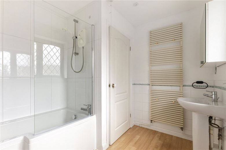 4 bedroom house, Manor Park, South Marston SN3 - Available