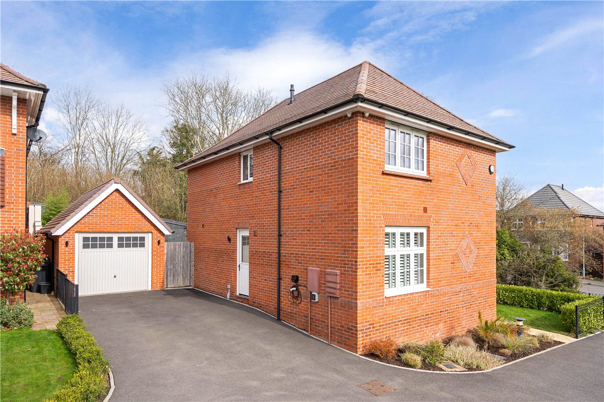 3 bedroom house, Garside Way, Marlborough SN8 - Available