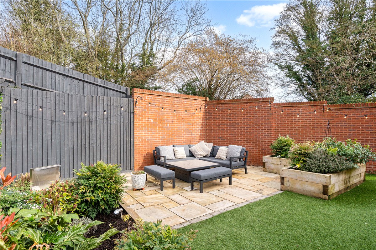 3 bedroom house, Garside Way, Marlborough SN8 - Available