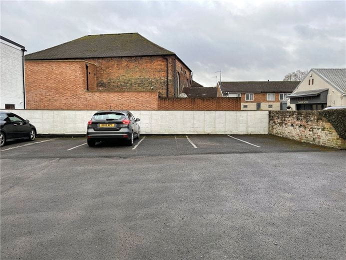  bedroom , The Parade, Marlborough SN8 - Sold