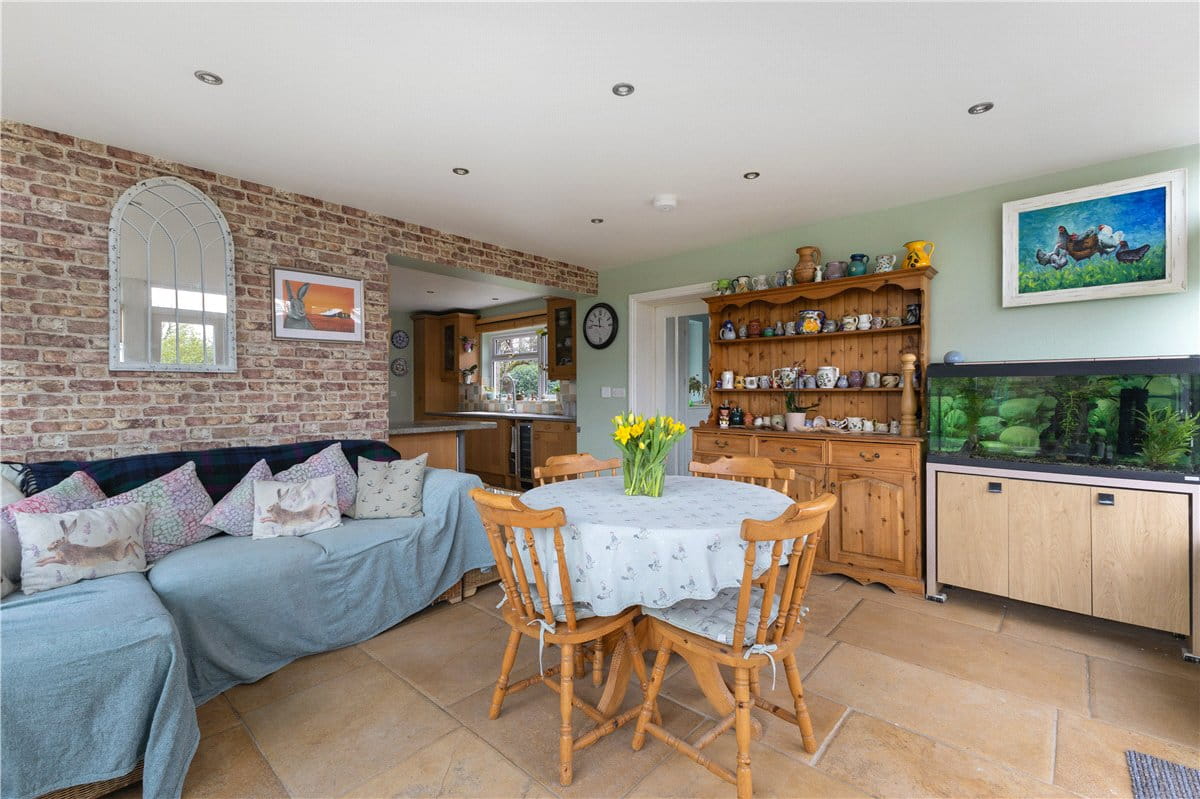 5 bedroom house, Littleworth, Pewsey SN9 - Available