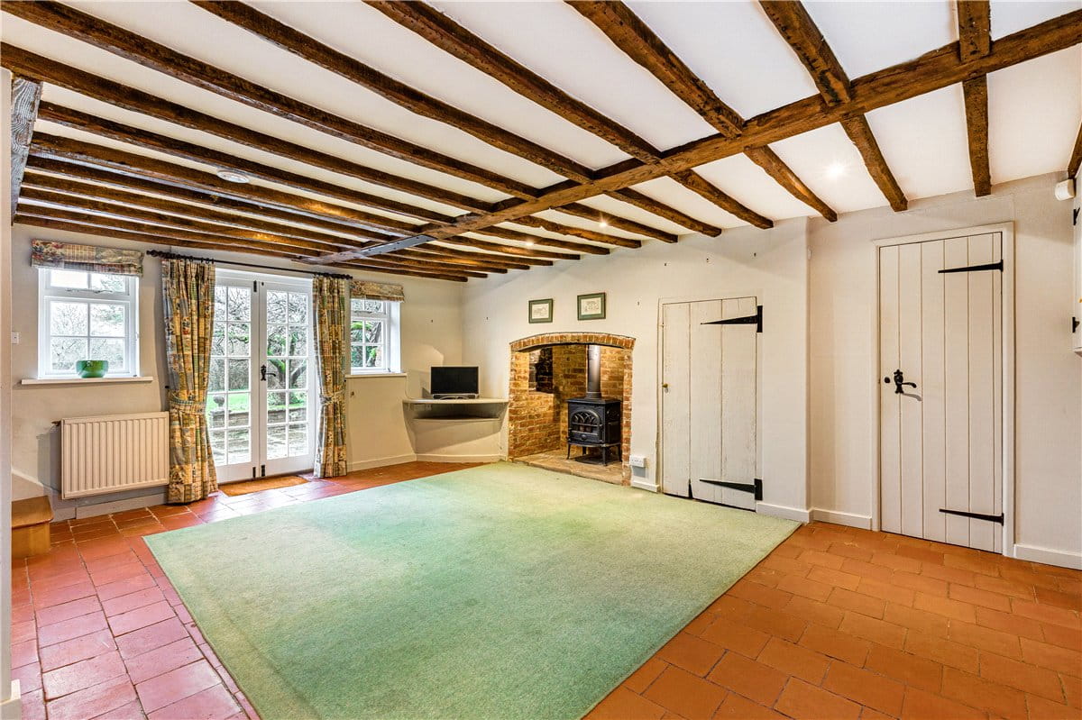 6 bedroom house, Farm Lane, Aldbourne SN8 - Available