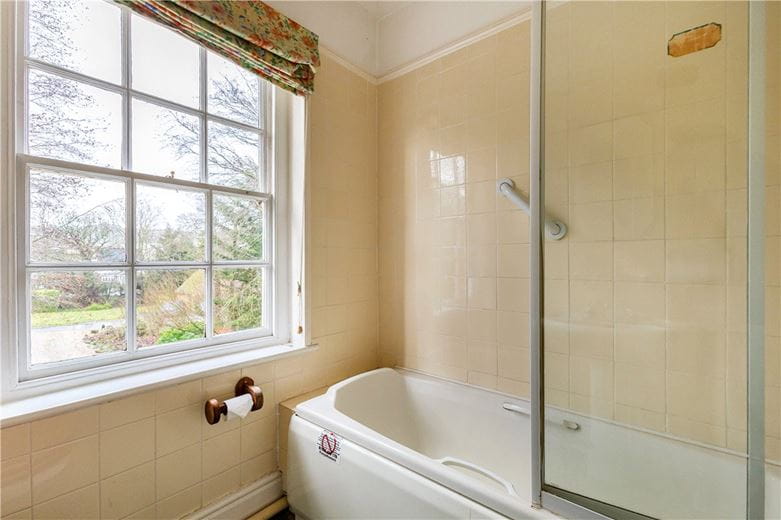 6 bedroom house, Farm Lane, Aldbourne SN8 - Available