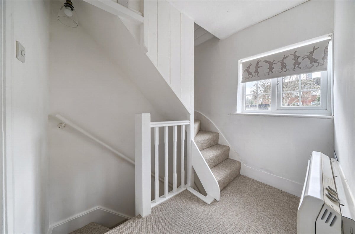 2 bedroom house, London Road, Marlborough SN8 - Available