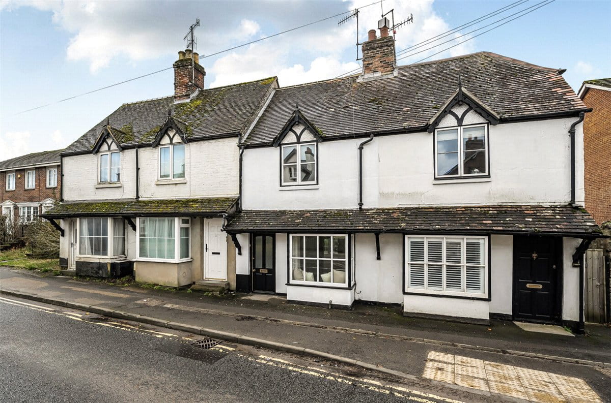 2 bedroom house, London Road, Marlborough SN8 - Available