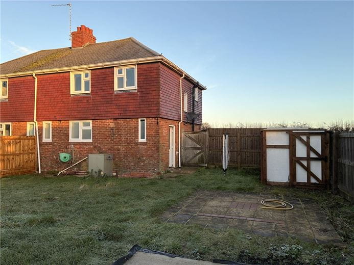 3 bedroom house, Burbage Road, Easton Royal SN9 - Available
