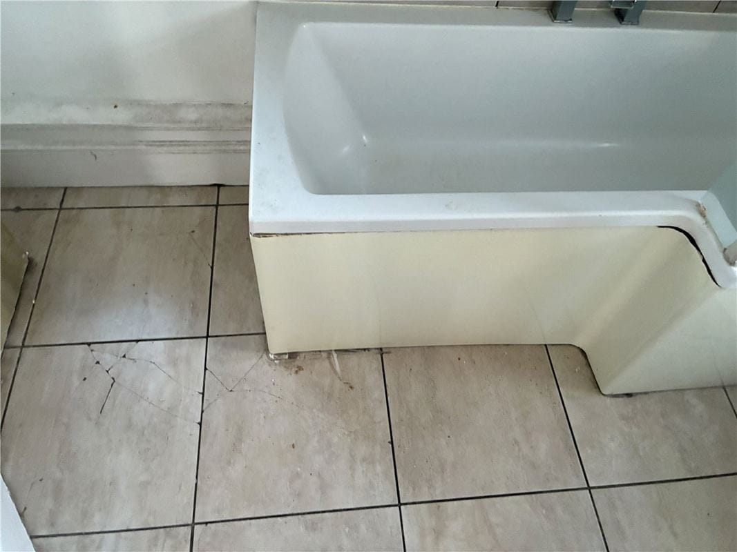 3 bedroom house, Burbage Road, Easton Royal SN9 - Available