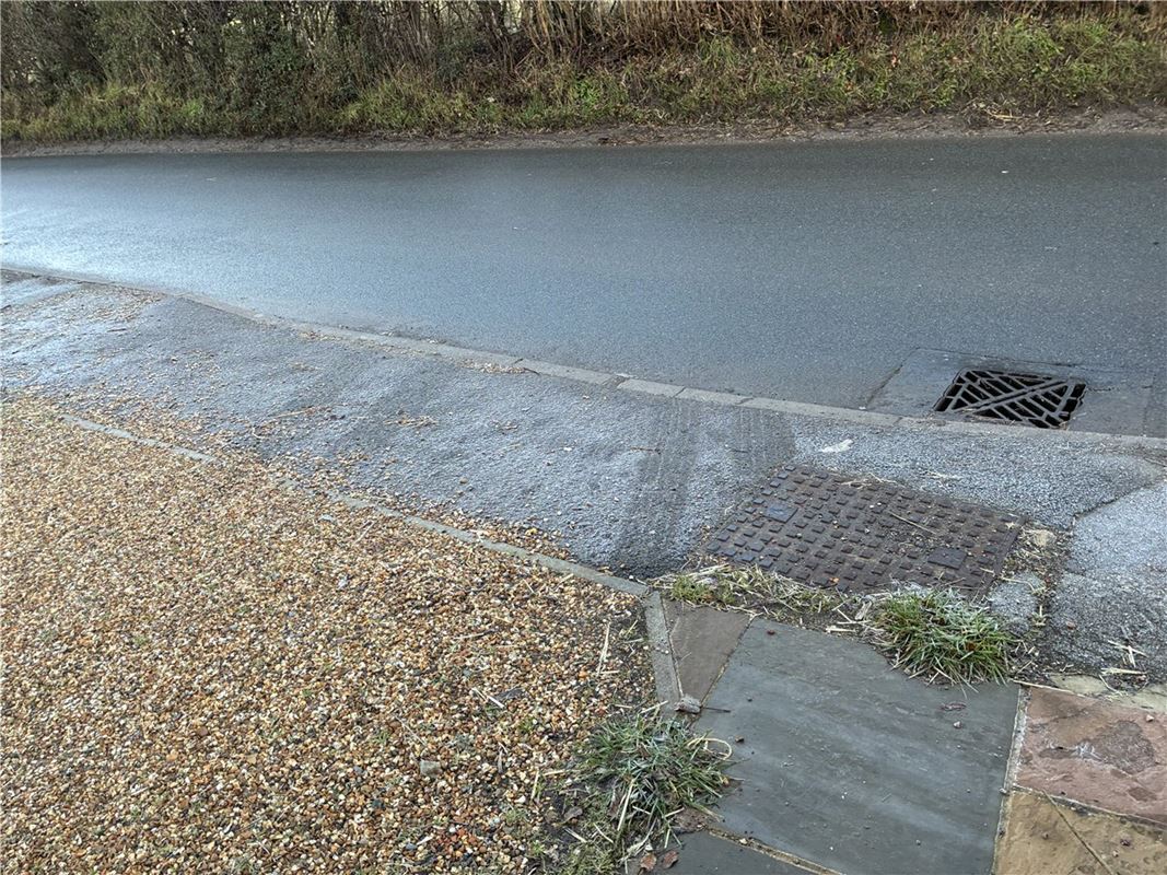 3 bedroom house, Burbage Road, Easton Royal SN9 - Available