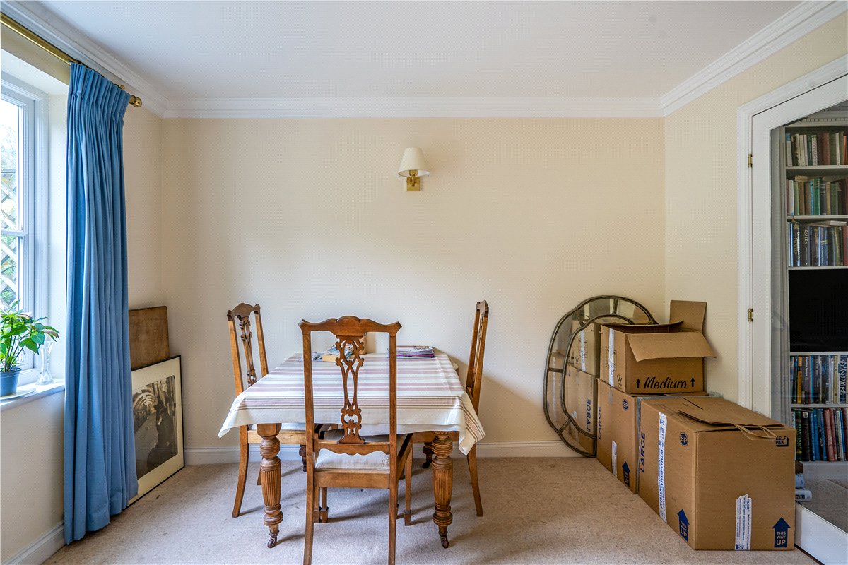 2 bedroom house, Wye House Gardens, Barn Street SN8 - Available