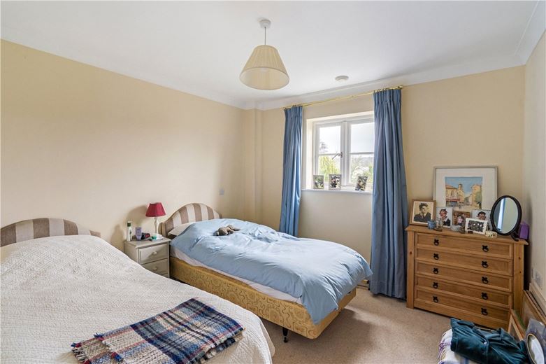 2 bedroom house, Wye House Gardens, Barn Street SN8 - Available