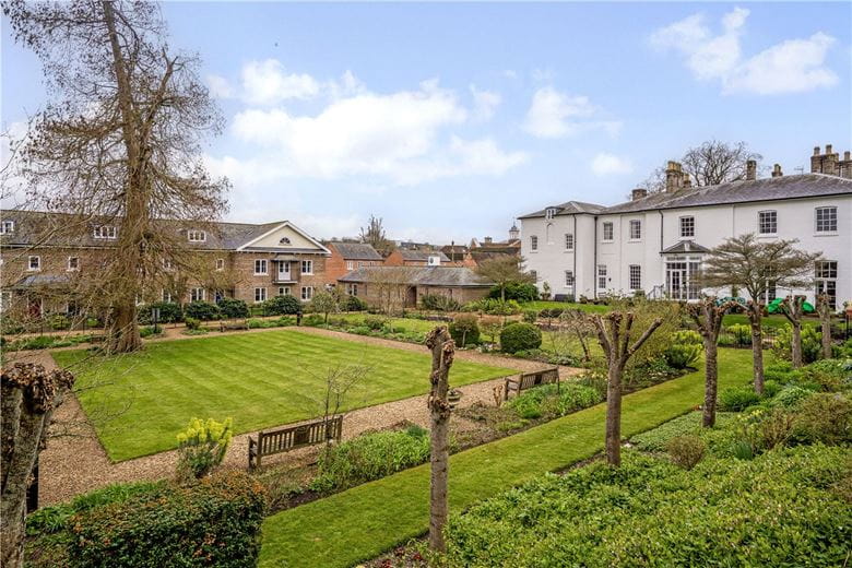 2 bedroom house, Wye House Gardens, Barn Street SN8 - Available